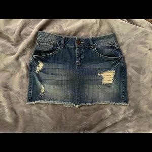 Elle denim skirt size 4